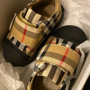 Infant Burberry shoes